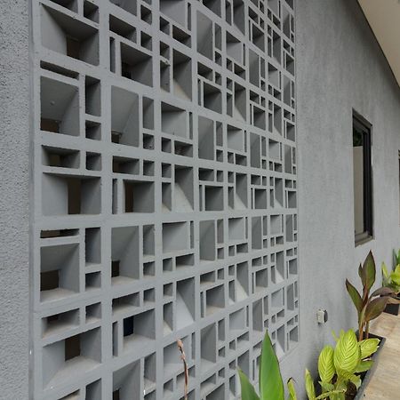 Reddoorz Near Puri Indah Mall Jacarta Exterior foto