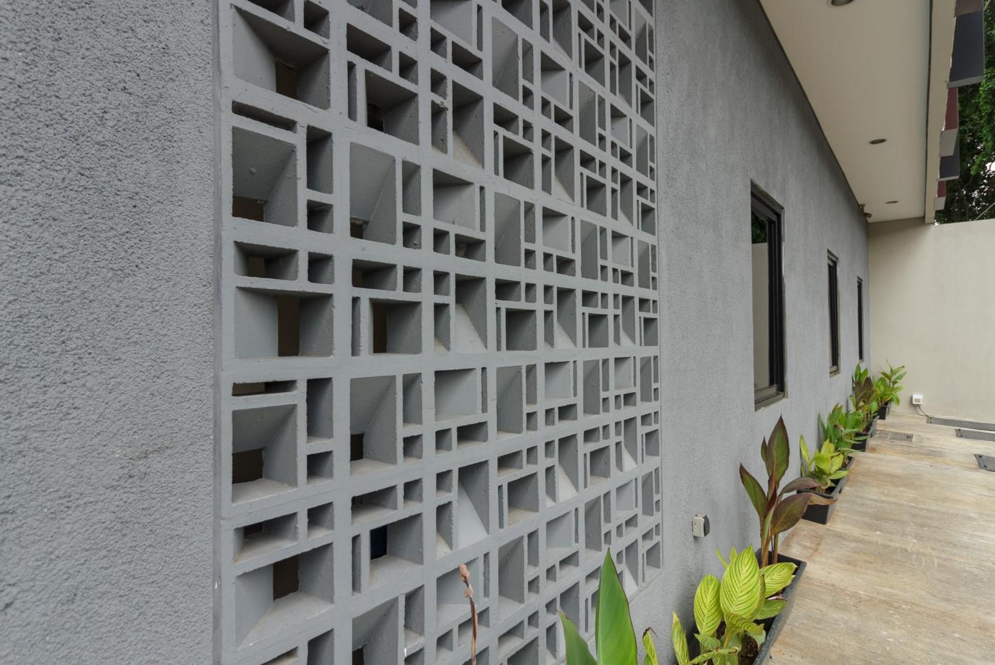 Reddoorz Near Puri Indah Mall Jacarta Exterior foto